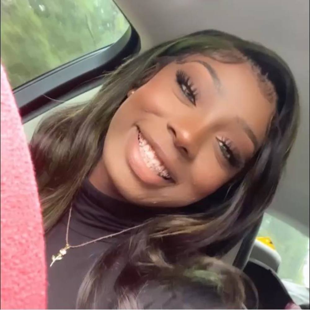 Meet your Posher, Jade'a